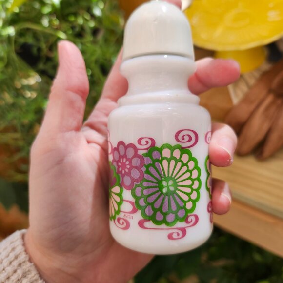 Vintage 1960's Avon Milk Glass Shakers with Colorful Mod Floral Pattern - Picture 9 of 11